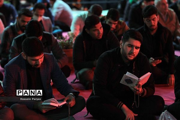 مراسم احیای شب بیست و یکم ماه رمضان در امام‌زاده صالح (ع)