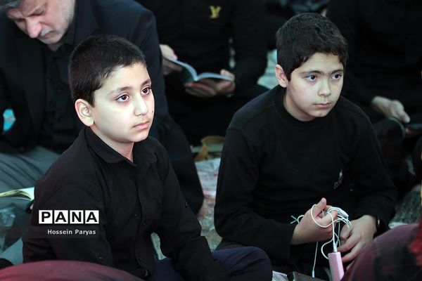 مراسم احیای شب بیست و یکم ماه رمضان در امام‌زاده صالح (ع)