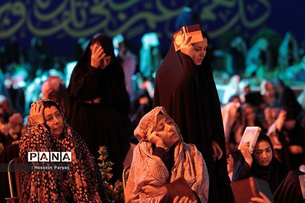 مراسم احیای شب بیست و یکم ماه رمضان در امام‌زاده صالح (ع)