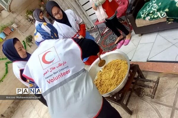 طبخ و توزیع غذا به مناسبت ولادت امام حسن مجتبی(ع)