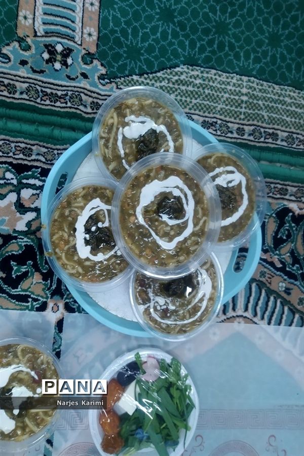 مراسم افطاری و تقدیر از دانش‌آموزان برگزیده دبیرستان میعاد قم