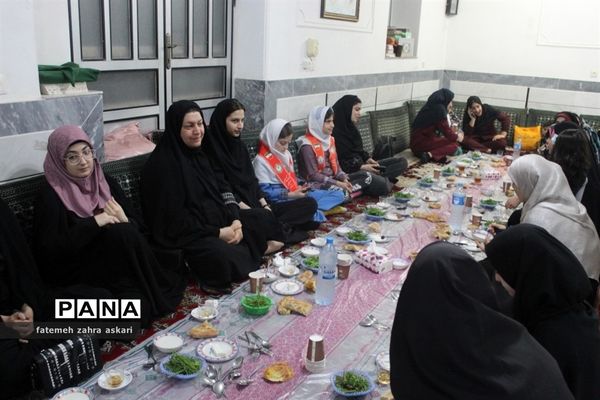 ضیافت همدلی در گلوگاه