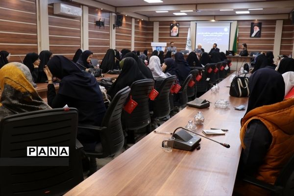 جلسه خبرنگاران پانا با مدیر ستاد اقامه نماز خراسان رضوی