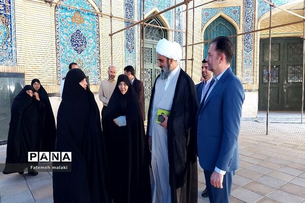 اجتماع بانوان محجبه در حمایت از عفاف و حجاب در نمازجمعه ملارد