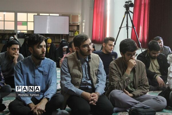 ضیافت افطاری دانشجویان دانشگاه فرهنگیان شهرتهران