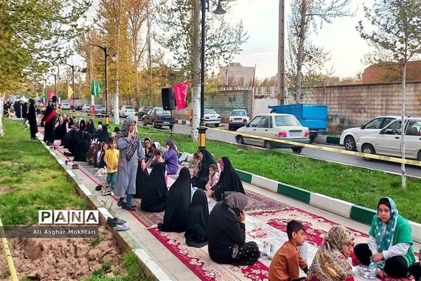 محفل انس با قرآن و برپایی سفره افطاری شهرستان نظرآباد