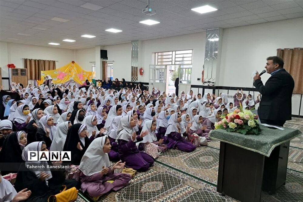 برگزاری جشن روزه اولی ها در دبستان دخترانه عفت ناحیه یک یزد