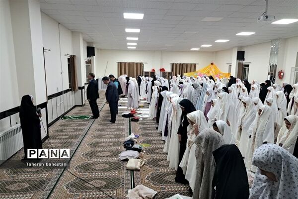 برگزاری جشن روزه اولی ها در دبستان دخترانه عفت ناحیه یک یزد