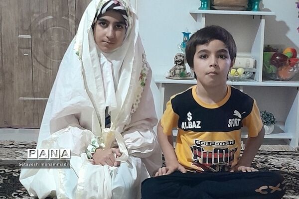 دانش‌آموزان روزه اولی رودهن در لحظه افطار