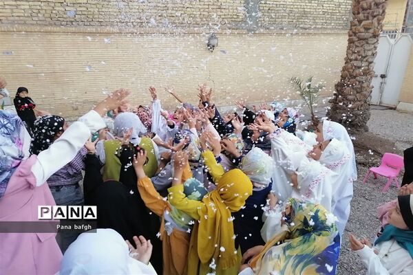 برگزاری جشن روزه اولی ها در کانون دانش آموختگان حضرت الزهرا (س) بافق