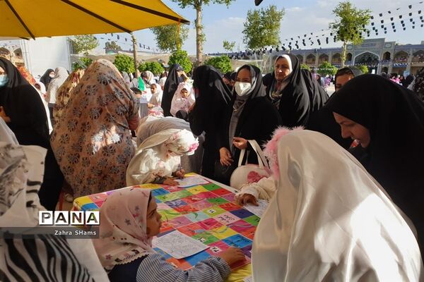 جشن روزه اولی ها با حضور بیش از چهار هزار دختر شیرازی در حرم مطهر حضرت شاهچراغ‌(ع)