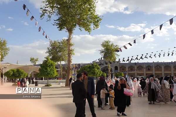 جشن روزه اولی ها با حضور بیش از چهار هزار دختر شیرازی در حرم مطهر حضرت شاهچراغ‌(ع)
