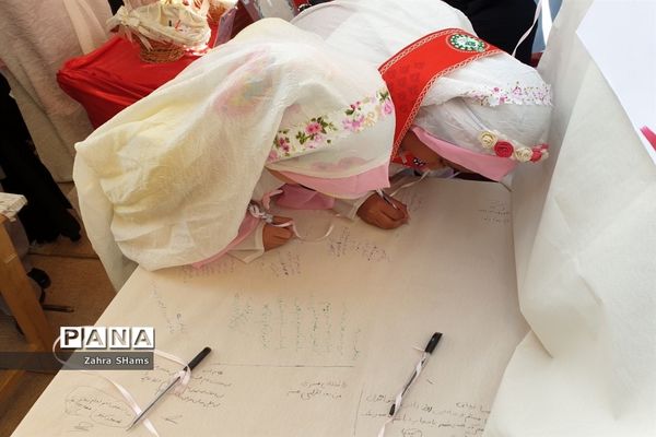 جشن روزه اولی ها با حضور بیش از چهار هزار دختر شیرازی در حرم مطهر حضرت شاهچراغ‌(ع)