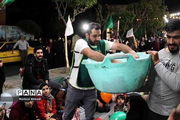 سفره ۱۰۰۰ متری کریم اهل بیت(ع)درماه مبارک رمضان در  شهرری