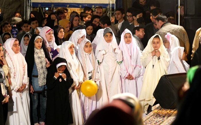 برگزاری جشن روزه‌ اولی‌ها در مجموعه شیخ‌صفی اردبیل/فیلم
