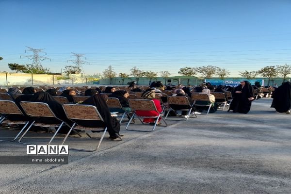 مراسم افطاری در مدرسه آزادی کهریزک