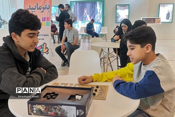 حال و هوای متفاوت غرفه دهه هشتادی‌ها در سی‌امین نمایشگاه بین‌المللی قرآن‌کریم
