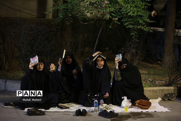احیای شب نوزدهم ماه رمضان در دانشگاه تهران