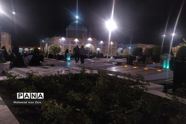احیای شب نوزدهم ماه رمضان  در آرامگاه شهید مدرس، کاشمر