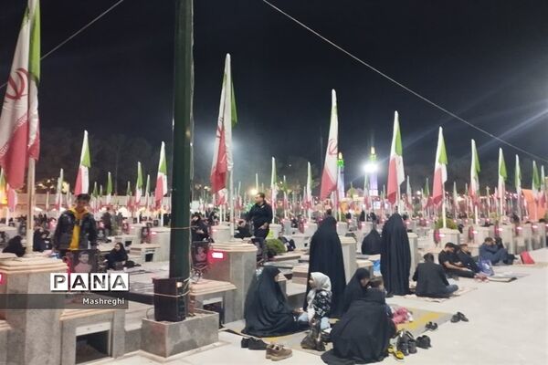 گلزار شهدای کاشان میزبان میهمانان ضیافت الهی در شب قدر