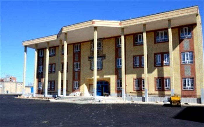 کمک به دیگران در زندگی، شادی  وصف‌ناپذیری را بدنبال  دارد