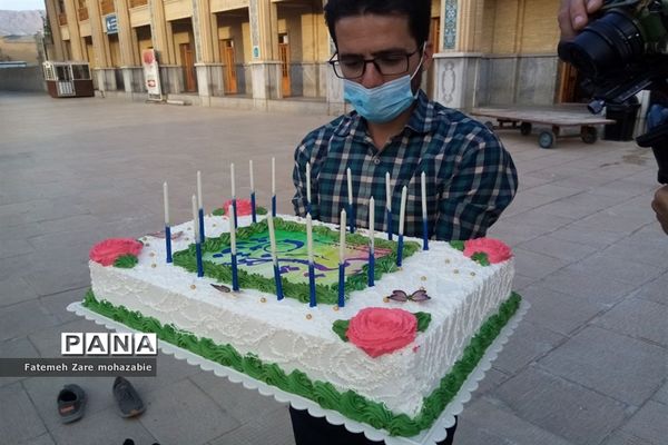 برگزاری جشن  تولد دانش‌آموز شهید  محمدرضا کشاورز در حرم مطهر شاهچراغ (ع)
