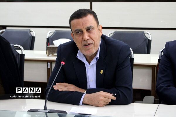 مراسم تودیع و تکریم  رئیس اداره انجمن اولیا و مربیان آموزش و پرورش استان بوشهر
