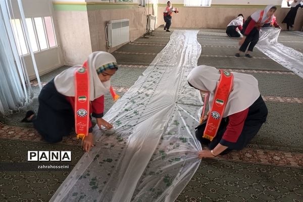 ضیافت افطاری در دبستان شهید نجاتی ابرکوه