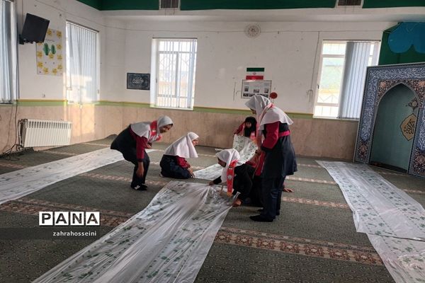 ضیافت افطاری در دبستان شهید نجاتی ابرکوه