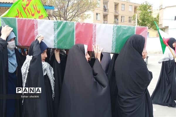وداع با پیکر شهید گمنام در مدارس ملارد