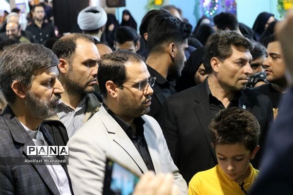 بازدید سرپرست وزارت آموزش و پرورش از غرفه مدرسه‌ای به وسعت ایران