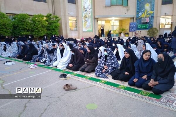ضیافت افطاری در دبیرستان دخترانه فرزانگان ناحیه 3  شیراز