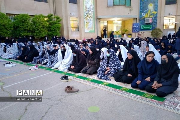 ضیافت افطاری در دبیرستان دخترانه فرزانگان ناحیه 3  شیراز