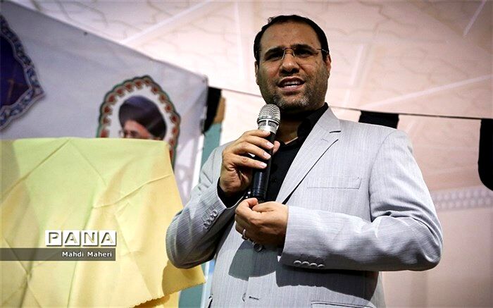 نمایشگاه قرآن محل آشنایی با کارهای فرهنگی با ذائقه‌های مختلف است