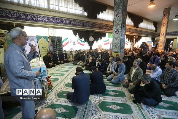 تشییع پیکر شهید گمنام در ساختمان علاقه‌مندان وزارت آموزش و پرورش