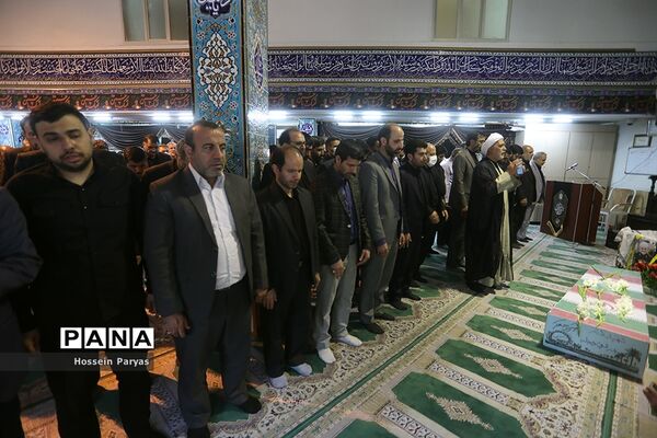 تشییع پیکر شهید گمنام در ساختمان علاقه‌مندان وزارت آموزش و پرورش