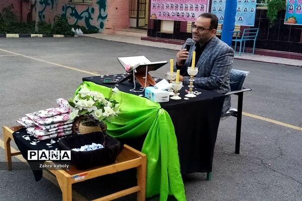 مراسم افطاردانش‌آموزی به مناسبت لیالی قدردرآموزشگاه اسدیان اسلامشهر