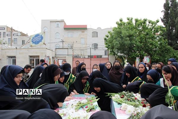 مراسم تشییع پیکر مطهرشهدای گمنام در واحدهای آموزشی اسلامشهر