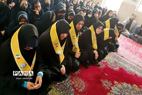 مراسم تشییع  پیکر شهید گمنام در دبیرستان الزهرا قرچک