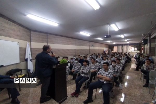 آغاز تعامل مدارس منطقه ۱۵ جهت برگزاری آزمون‌های مدارس نمونه دولتی