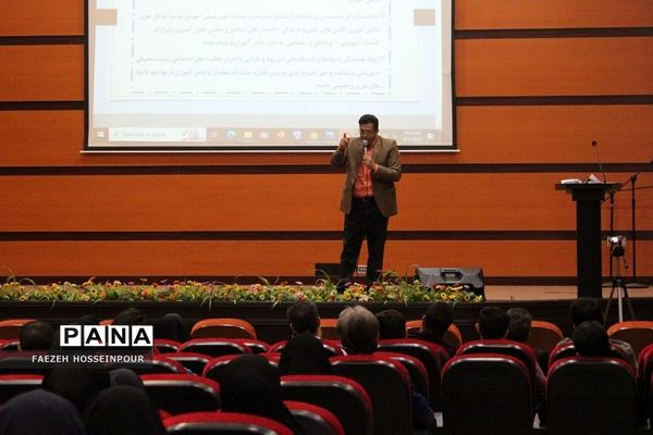 کارگاه توانمندسازی ویژه مربیان و معاونان تربیت‌بدنی و پرورشی در بهارستان‌دو