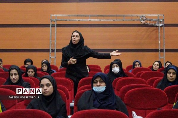 کارگاه توانمندسازی ویژه مربیان و معاونان تربیت‌بدنی و پرورشی در بهارستان‌دو