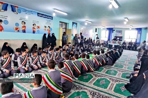 استقبال دهه هشتادی و نودی‌ها از شهید گمنام در قرچک