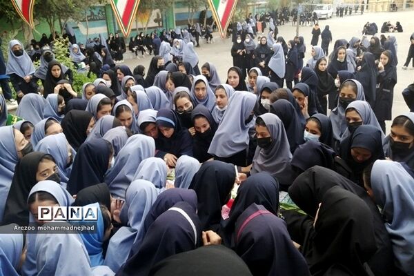 تشیع پیکر شهید گمنام در مدرسه شهدای هسته‌ای قرچک
