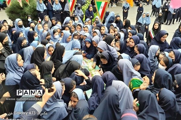 تشیع پیکر شهید گمنام در مدرسه شهدای هسته‌ای قرچک