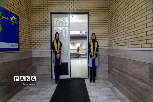 محفل انس با قرآن و افطاری ساده  دختران دبیرستان شاهد ازنا