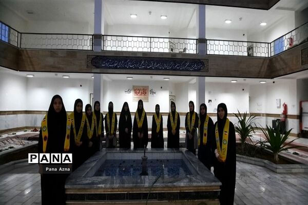 محفل انس با قرآن و افطاری ساده  دختران دبیرستان شاهد ازنا
