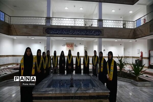 محفل انس با قرآن و افطاری ساده  دختران دبیرستان شاهد ازنا