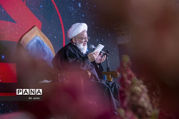 مراسم احیای شب بیست و یکم ماه رمضان مردم دارالعباده در امامزاده سید جعفر یزد