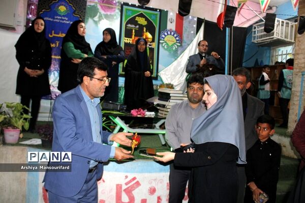 مراسم انس با قرآن  مدرسه پیشتازان بوشهر در شب بیست و یکم ماه رمضان